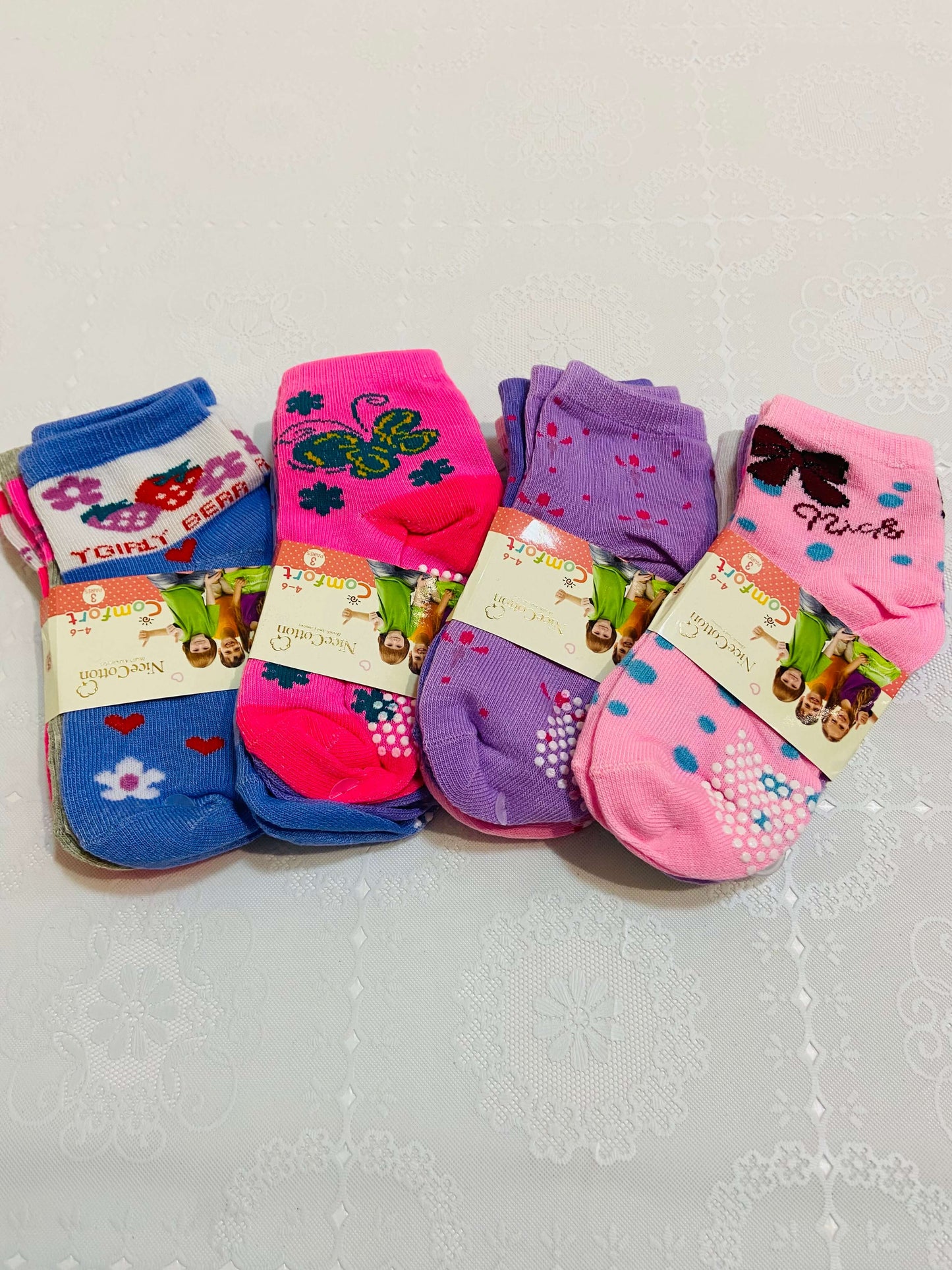 Kit 3 pares de Meias Femininas antiderrapantes - Tamanho do 0 ao 8