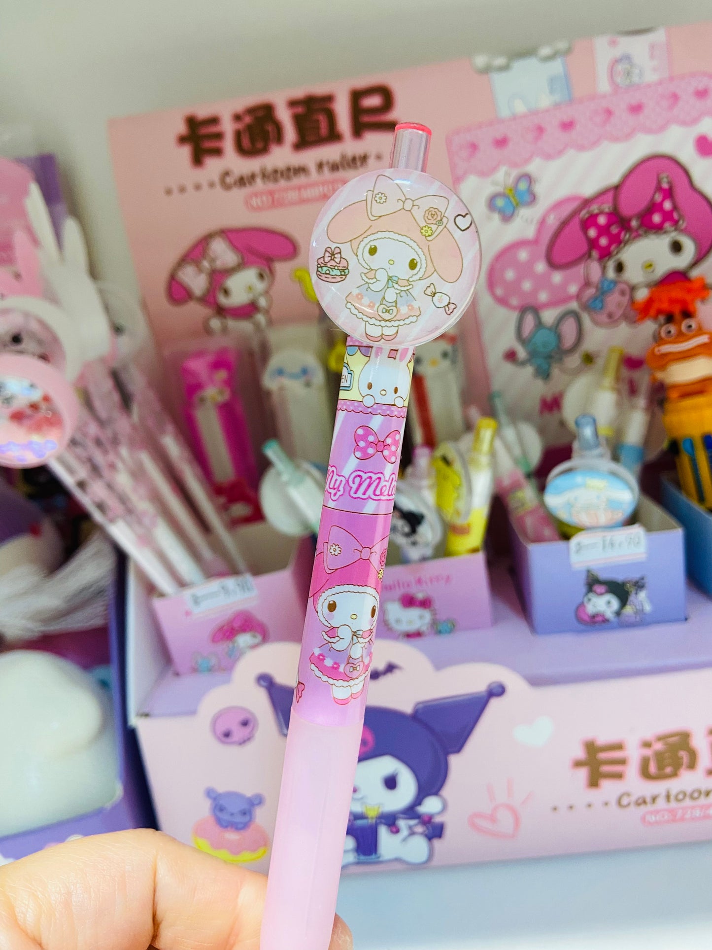 Lapiseira turma da Hello Kitty