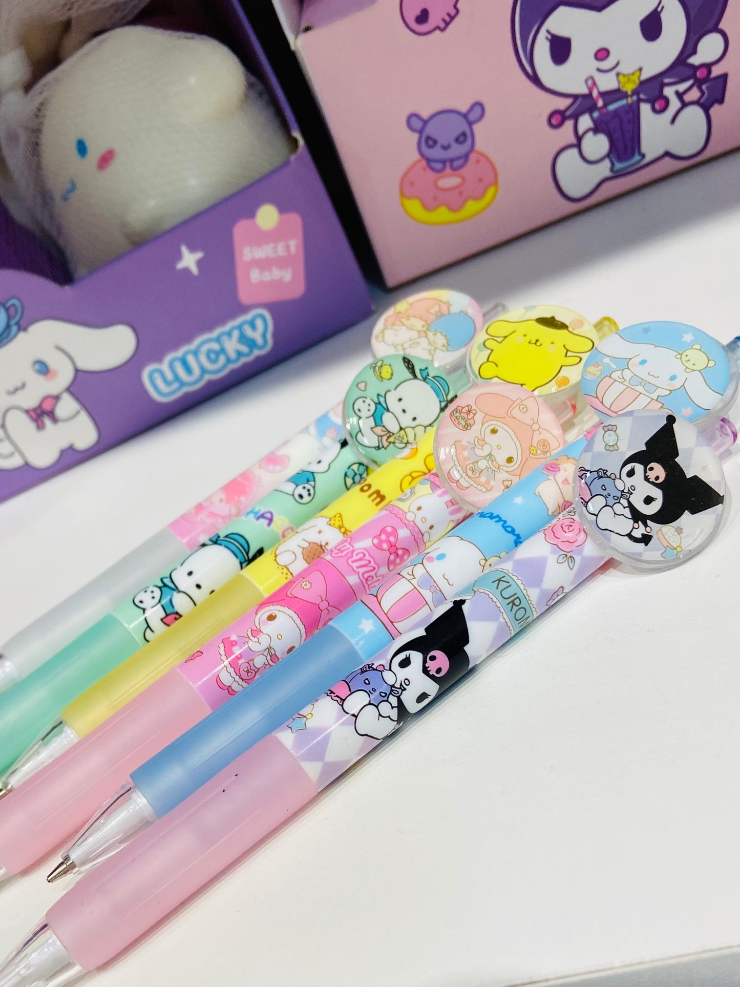 Lapiseira turma da Hello Kitty