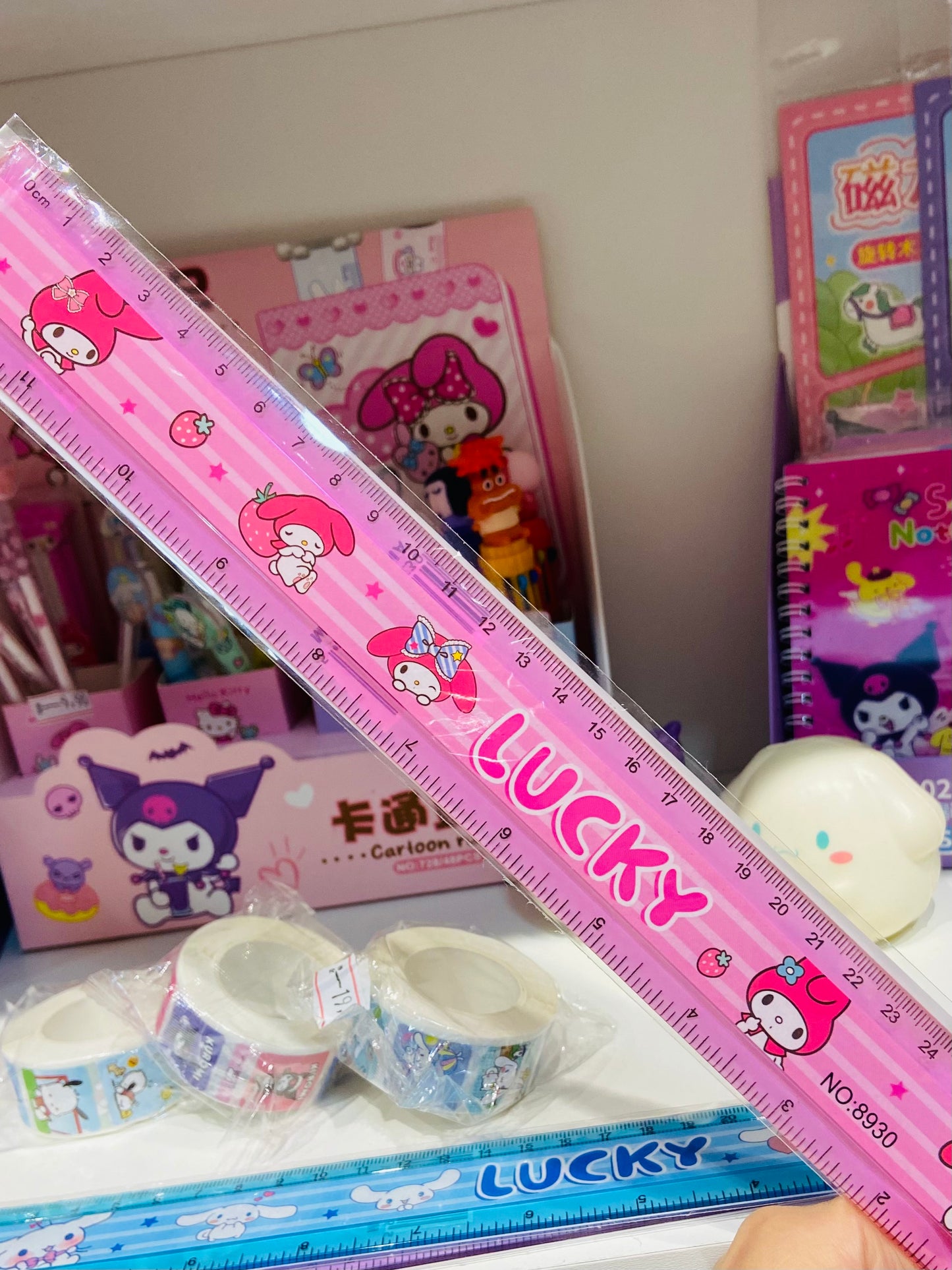 Régua acrílica 30cm - turma da Hello Kitty