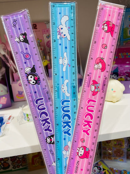 Régua acrílica 30cm - turma da Hello Kitty