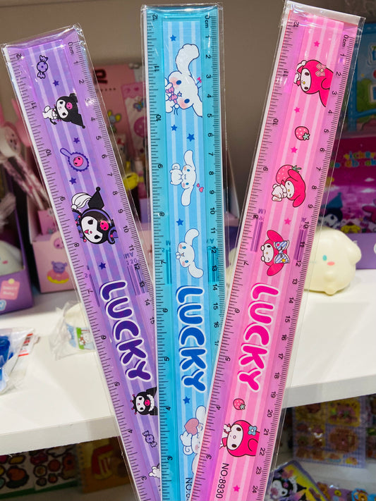 Régua acrílica 30cm - turma da Hello Kitty