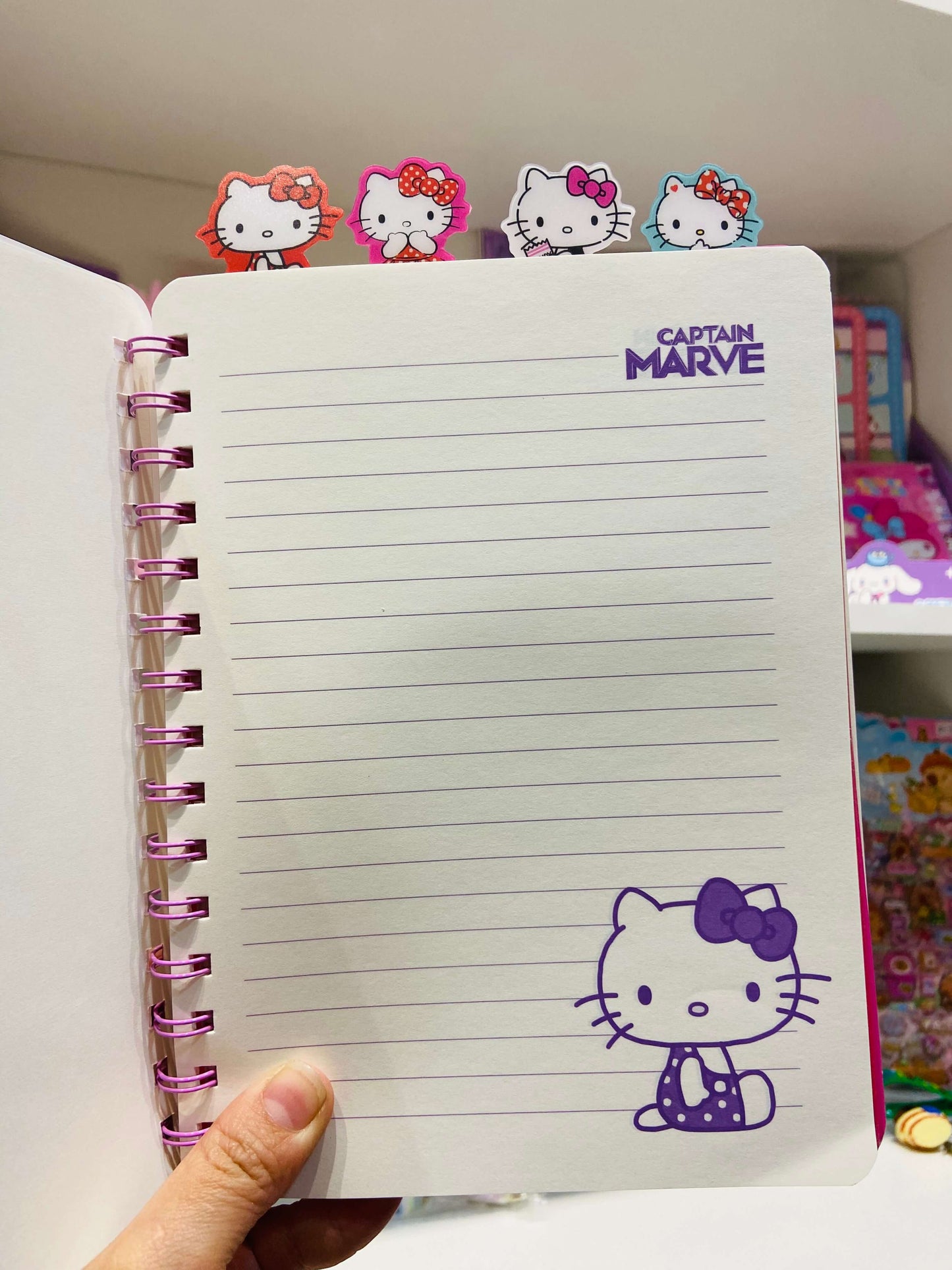 Caderno fofo A5 com capa holográfica da Hello Kitty