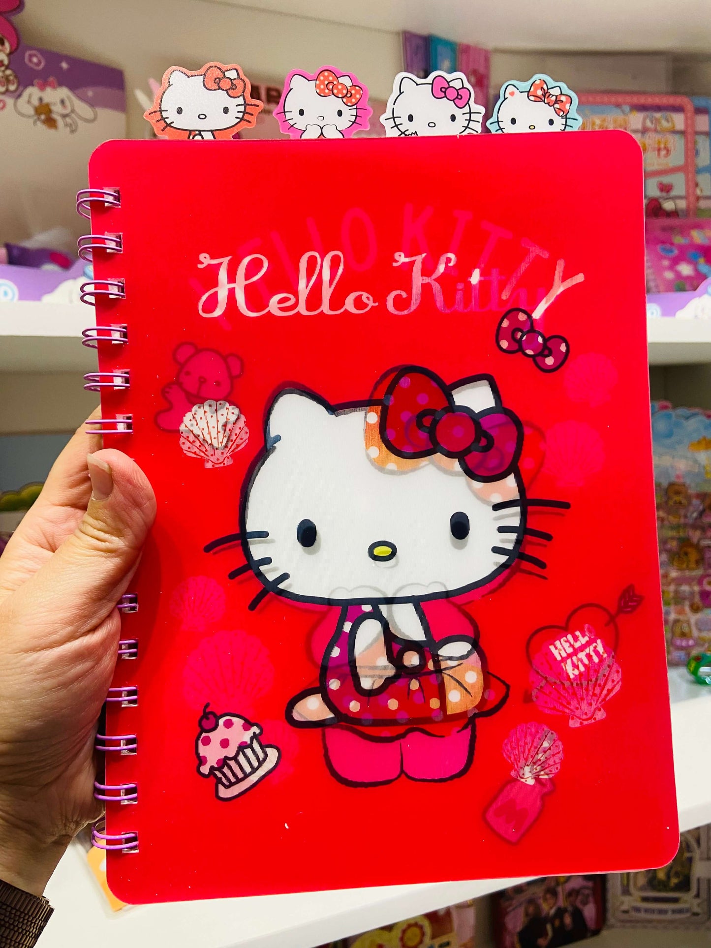 Caderno fofo A5 com capa holográfica da Hello Kitty