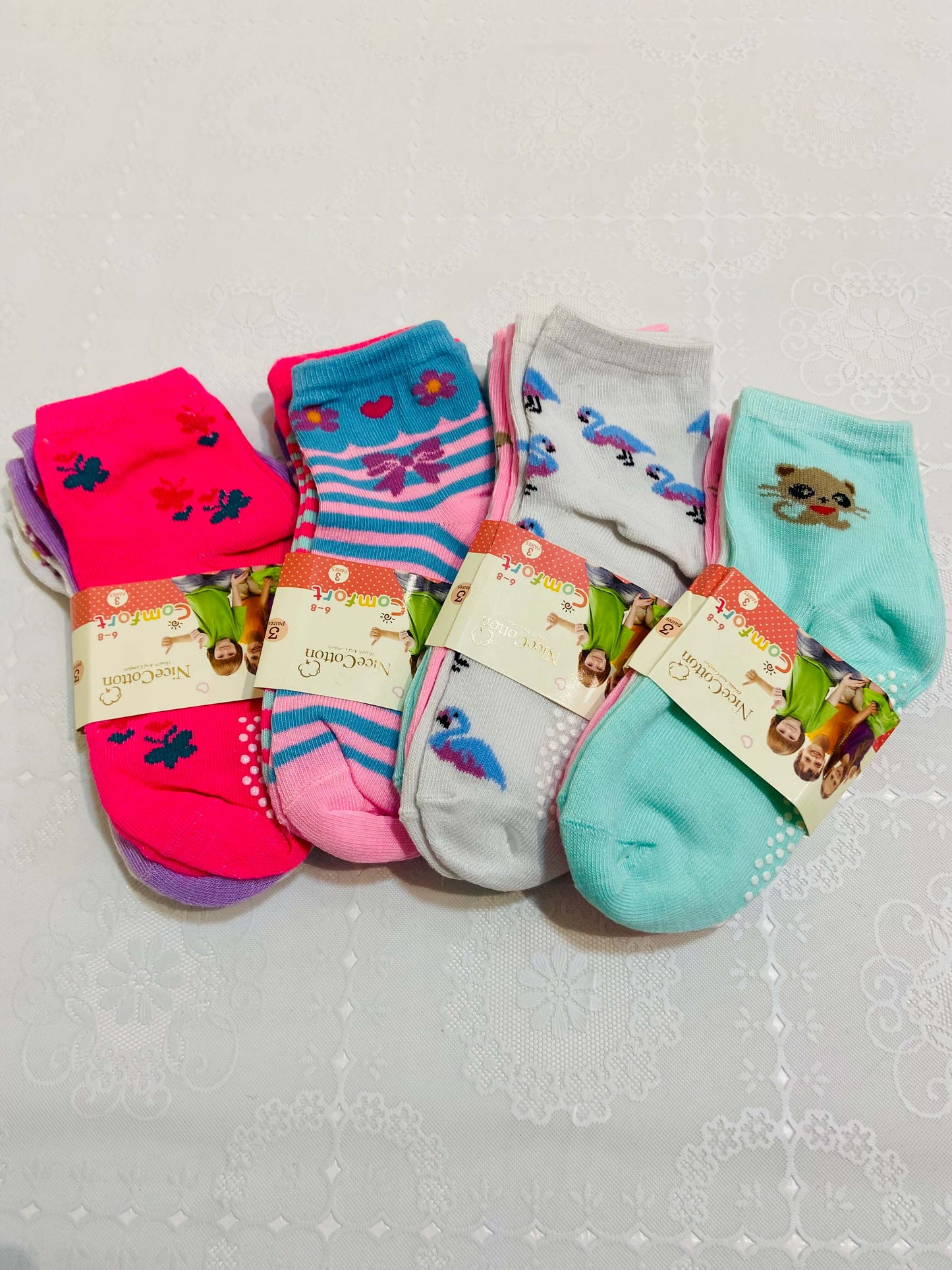 Kit 3 pares de Meias Femininas antiderrapantes - Tamanho do 0 ao 8