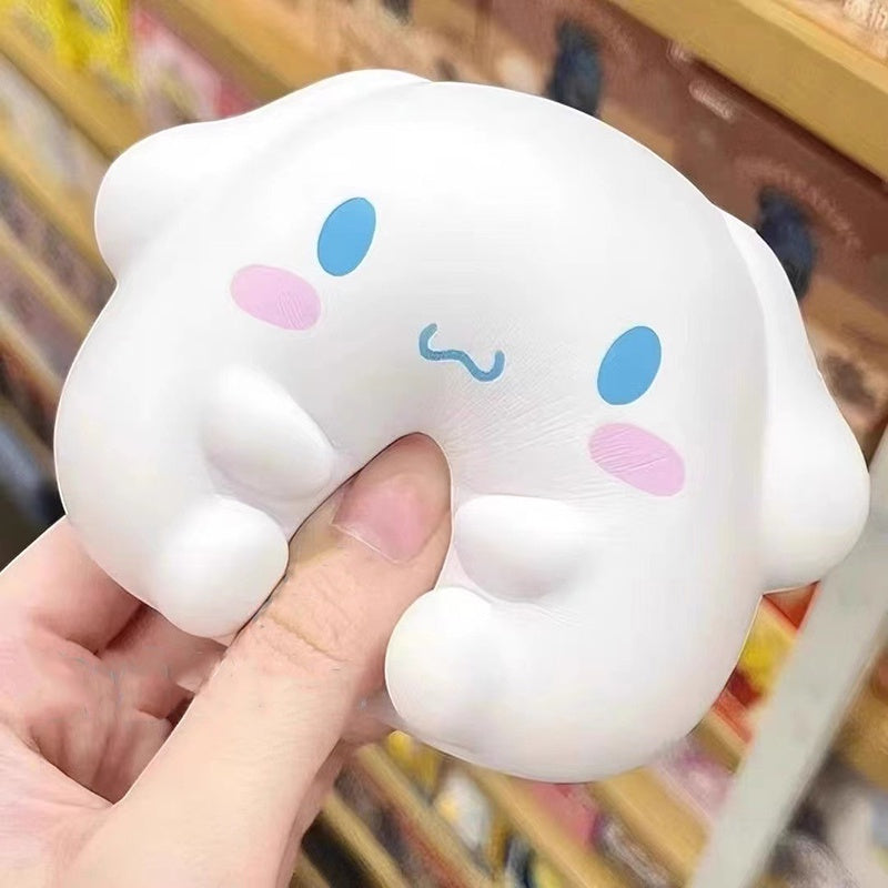 Squishy da turma da Hello Kitty e Stitch